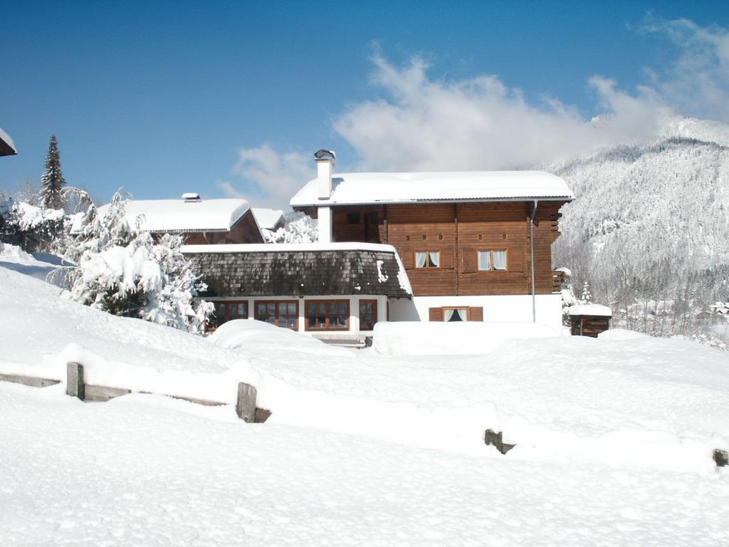 Chalets Zoehrer - Wohnen Am Wasser Weissensee Exterior foto